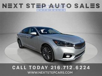 used 2017 kia cadenza premium