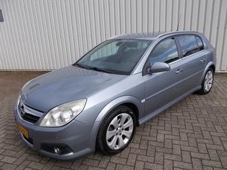opel signum - 2.2-16v executive ( apk keuring bij aflevering )