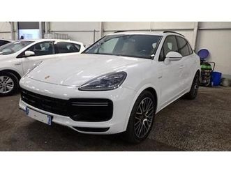 porsche-cayenne-4-0-v8-turbo-s-e-hybrid-in-arrivo