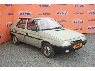 škoda favorit 1,3 koupeno nové v čr, 1 maj.