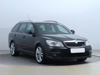 škoda octavia rs 2.0 tdi, xenony, tempomat