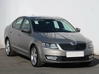škoda octavia ambition 1.6 tdi, navi, xenony