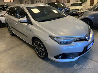 toyota auris touring sports 1.8 hybrid lounge