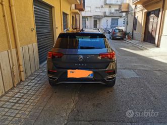 t-roc versione advance 1600 tdi