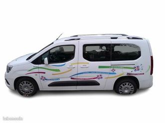 pmr “personnes à mobilité réduite” opel combo life adapté tpmr 1 fauteuil roulant