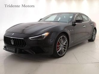 ghibli 3.0 v6 bt gransport nerissimo q4 430cv auto my18