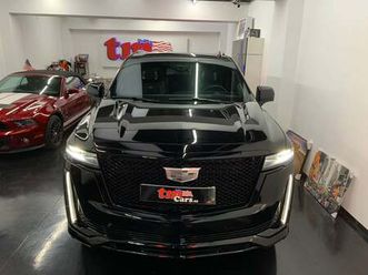escalade v8 sport