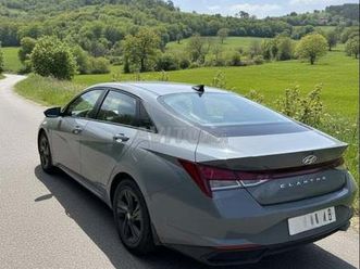 hyundai elantra essence hybride