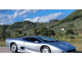 1993 | jaguar xj 220