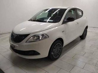 ypsilon 1.0 firefly hybrid silver plus s&s 70cv