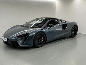 mclaren artura / elite saros /
