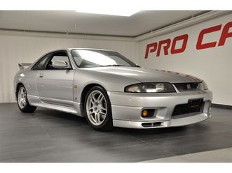 skyline r33 gt-r