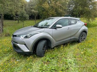 toyota c-hr awd lounge 2017