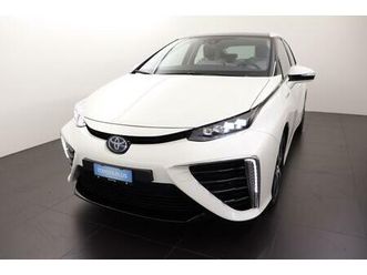 toyota mirai fuel cell premium: réserver un essai sur route !
