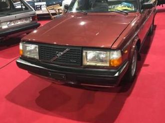 2-unieke-volvo-244-turbo-flatnose-1982-met-24-000km-volvo-2ememain