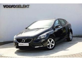 <li class=breadcrumbs-module_list-item__zg-6q volvo v40 2.0 d2 kinetic </ol>