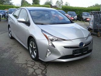 toyota prius 1.8i vvt-i hybrid lounge cvt