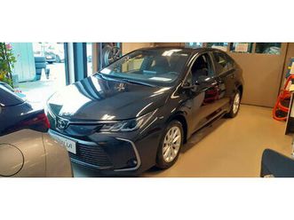 toyota corolla 1.6i dynamic seulement 12800 kilomètres