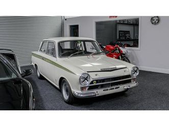 1966 ford cortina blanc manuel, 4 vitesses conduite à dro...