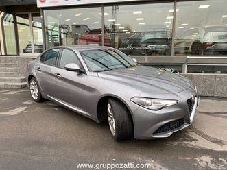giulia (2016) giulia 2.2 turbodiesel 160 cv at8 executive