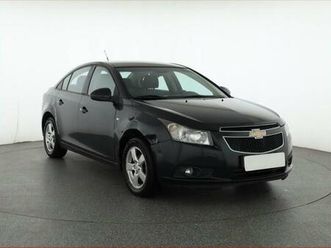 chevrolet cruze 1.8 i 16v, nová stk