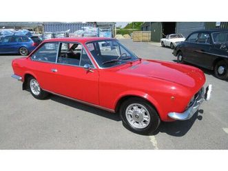 1971 fiat 124 rouge manuel conduite à gauche in royaume-u...