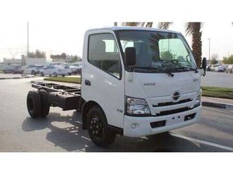 hino 300 hino 300 xzu 710l 6.5 ton 300s wide cab 4x2