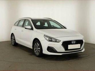 hyundai i30 1.6 crdi, čr,1.maj, serv.kniha