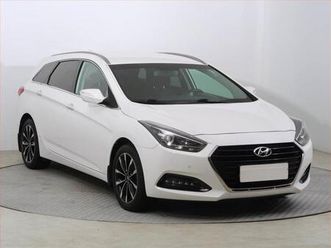 hyundai i40 1.7 crdi, navi, tempomat