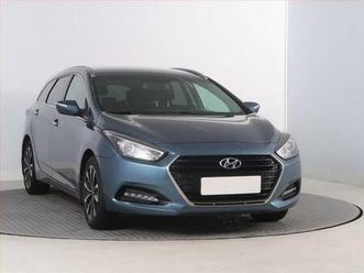 hyundai i40 1.7 crdi, navi, tempomat