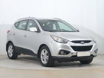 hyundai ix35 1.7 crdi, serv.kniha, tempomat