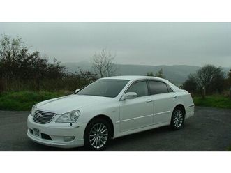 2004 toyota crown majesta 4.3 v8 awd (uzs-187). lexus ls a vendre