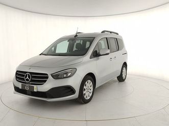 classe t (2022-->) a 180 dark night edition