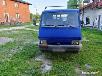 sprzedam nissan trade samochód dostawczy kieruzele - sprzedajemy.pl