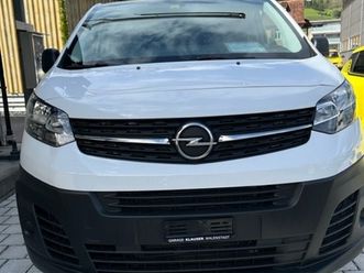 vivaro combi 1.5 cdti essentia s/s m