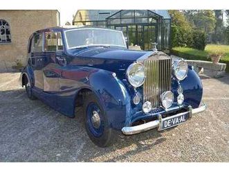 rolls-royce silver wraith harwood saloon