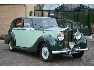 rolls-royce silver wraith park-ward saloon