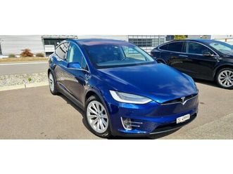 model x 90 d / allrad / 6 plätze / premium konnektivität / top zustand / 8fach bereift / css adapter