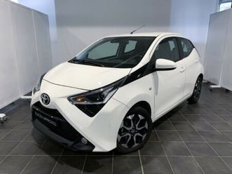 aygo 2ª serie aygo connect 1.0 vvt-i 72 cv 5 porte x-play