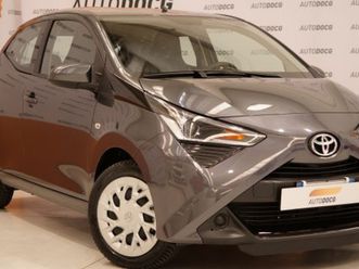 aygo 2ª serie aygo connect 1.0 vvt-i 72 cv 5 porte x-play