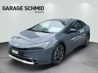 prius 2.0 plug-in-hybrid style