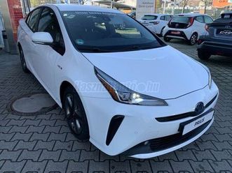 toyota prius 1.8 phv executive e-cvt head-up led fényszóró ülésfűtés áfás