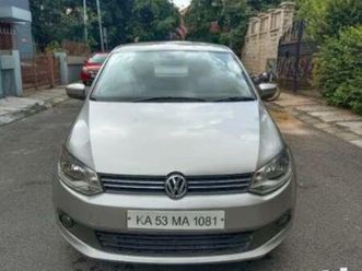 volkswagen vento comfortline 1.6 petrol 2012