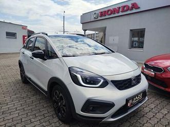 honda jazz crosstar 1.5ehev 122k skladem!