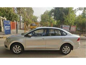 volkswagen vento comfortline 1.6 petrol 2012