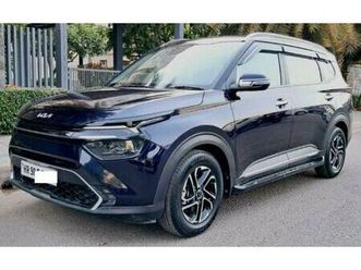 kia carens luxury plus 1.4 petrol 6 str 2022