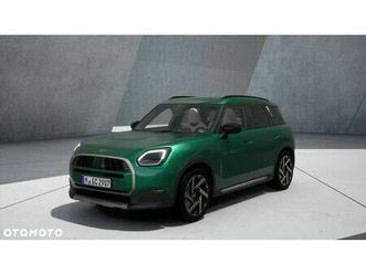 mini-countryman-c-mhev-favoured-trim