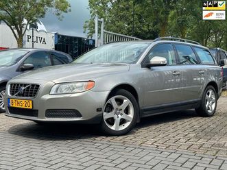 volvo v70 - 2.0f momentum