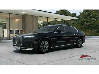 bmw i7 xdrive60 nuova a viterbo