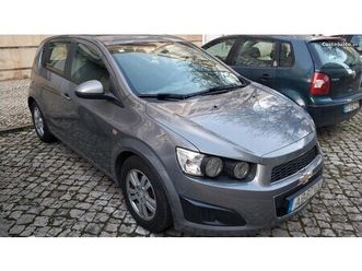 chevrolet aveo 1.3 hatch (t300) junho/12